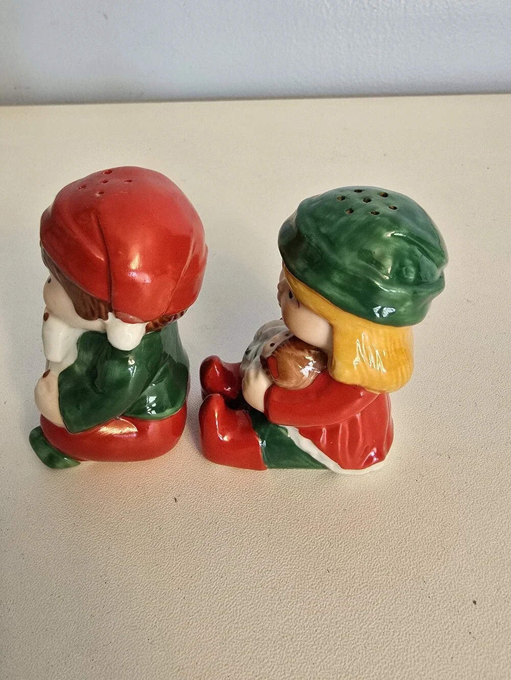 Vintage 1983  Santas Helpers Salt And Pepper Figurines Avon Ceramic With Plugs